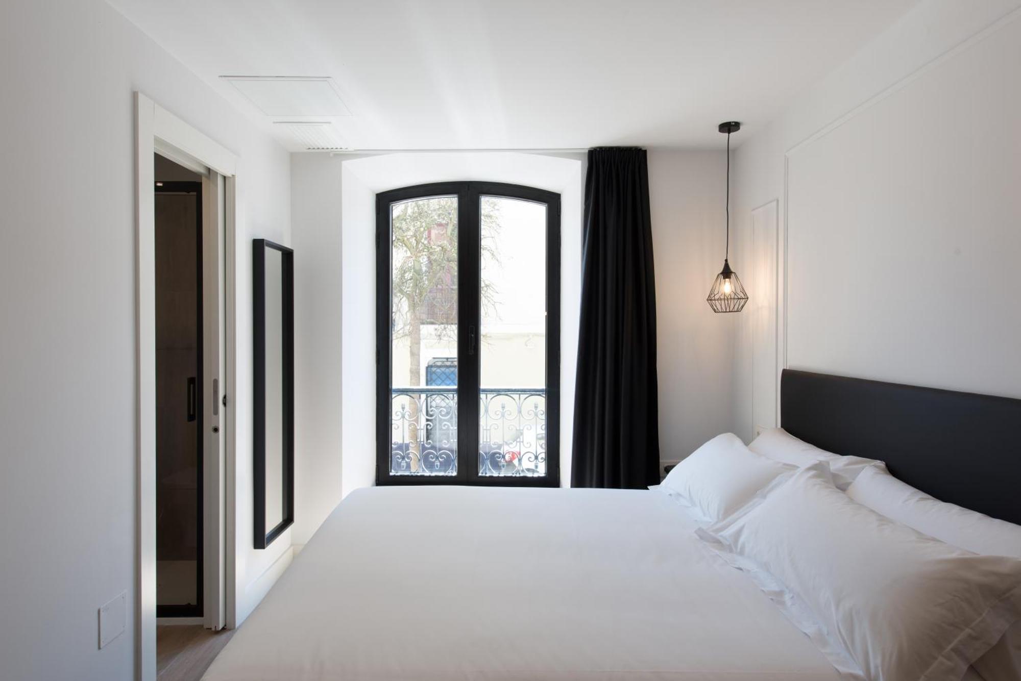 Santa Catalina Suites 기욘 객실 사진